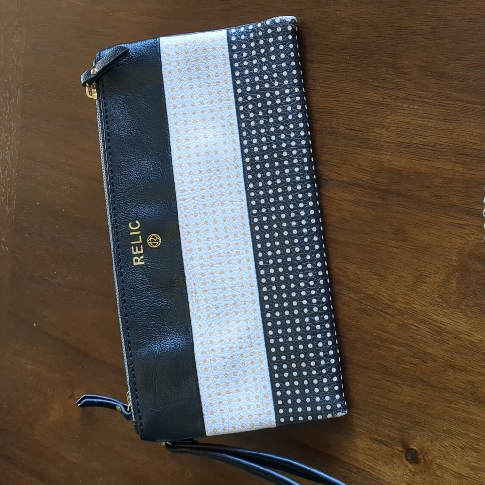 Relic wristlet